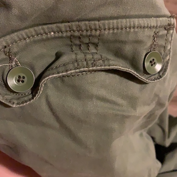 Nine West jeans 12/30 Harbor Blvd Cargo Crop Green - Picture 6 of 7